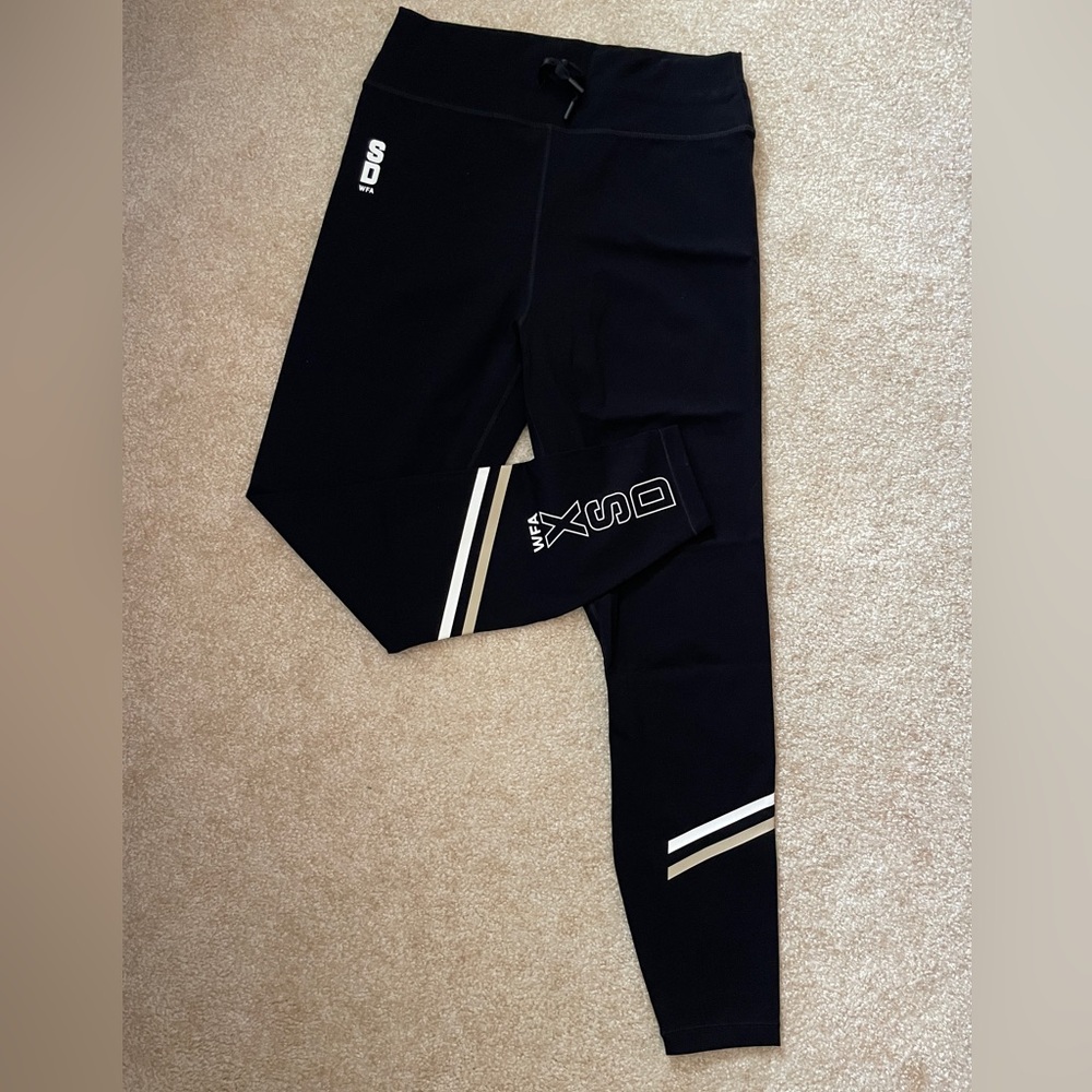 SDXWFA Sarah’s Day x White Fox Athletic Leggings L NWOT
